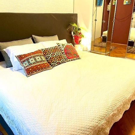 Margaret Bridge Cosy Flat Apartment Budapest Bagian luar foto