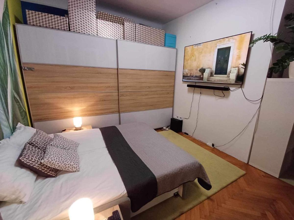 Margaret Bridge Cosy Flat Apartment Budapest Bagian luar foto